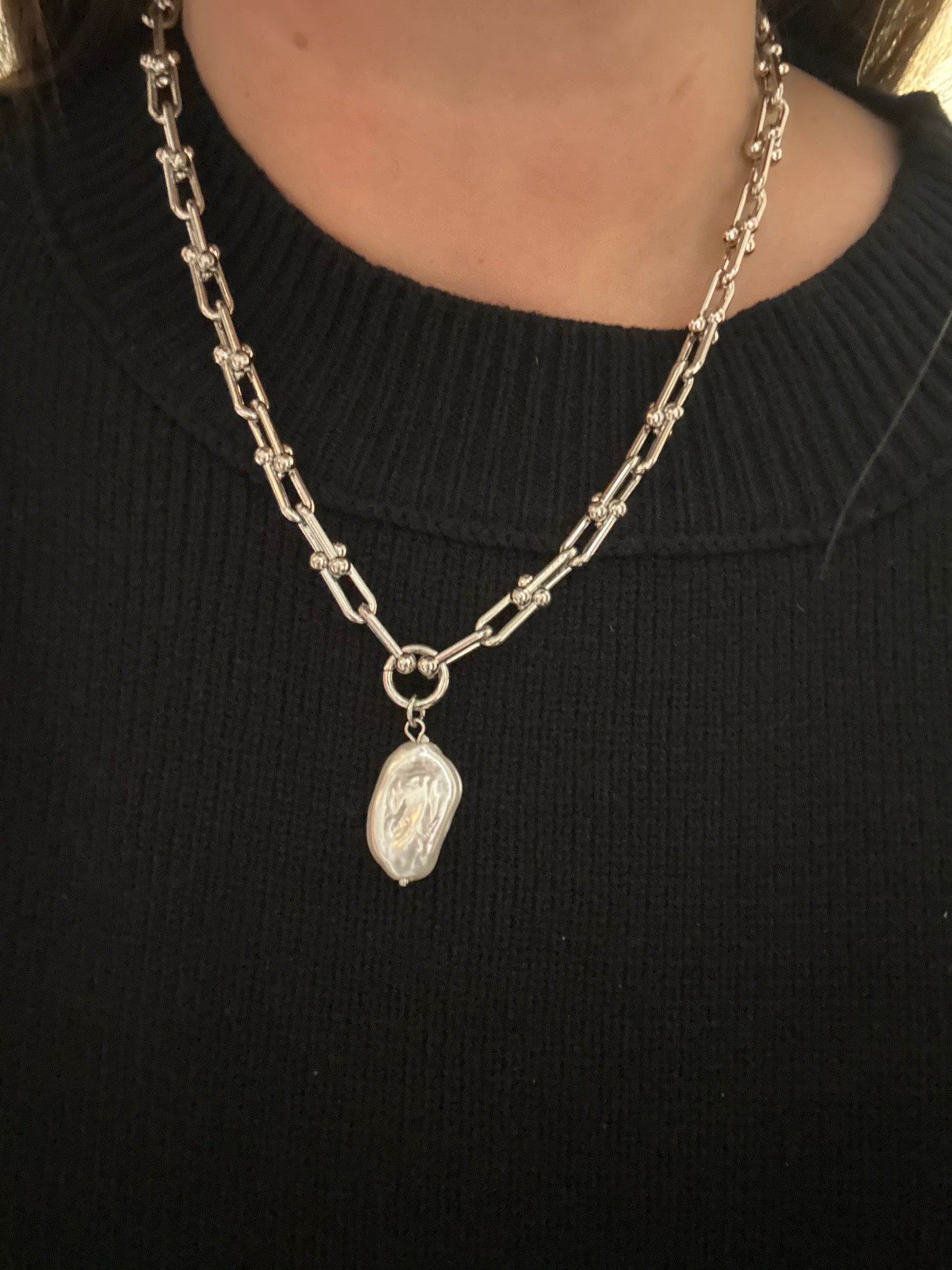 Link Silver and Large Pearl Necklace