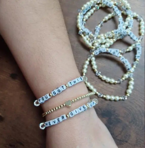 "Never Give Up" Motivational and Uplifting Pearl Bracelet
