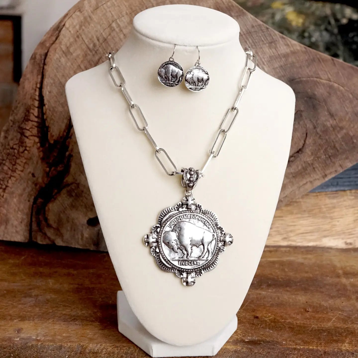 Roaming Spirit Necklace Set